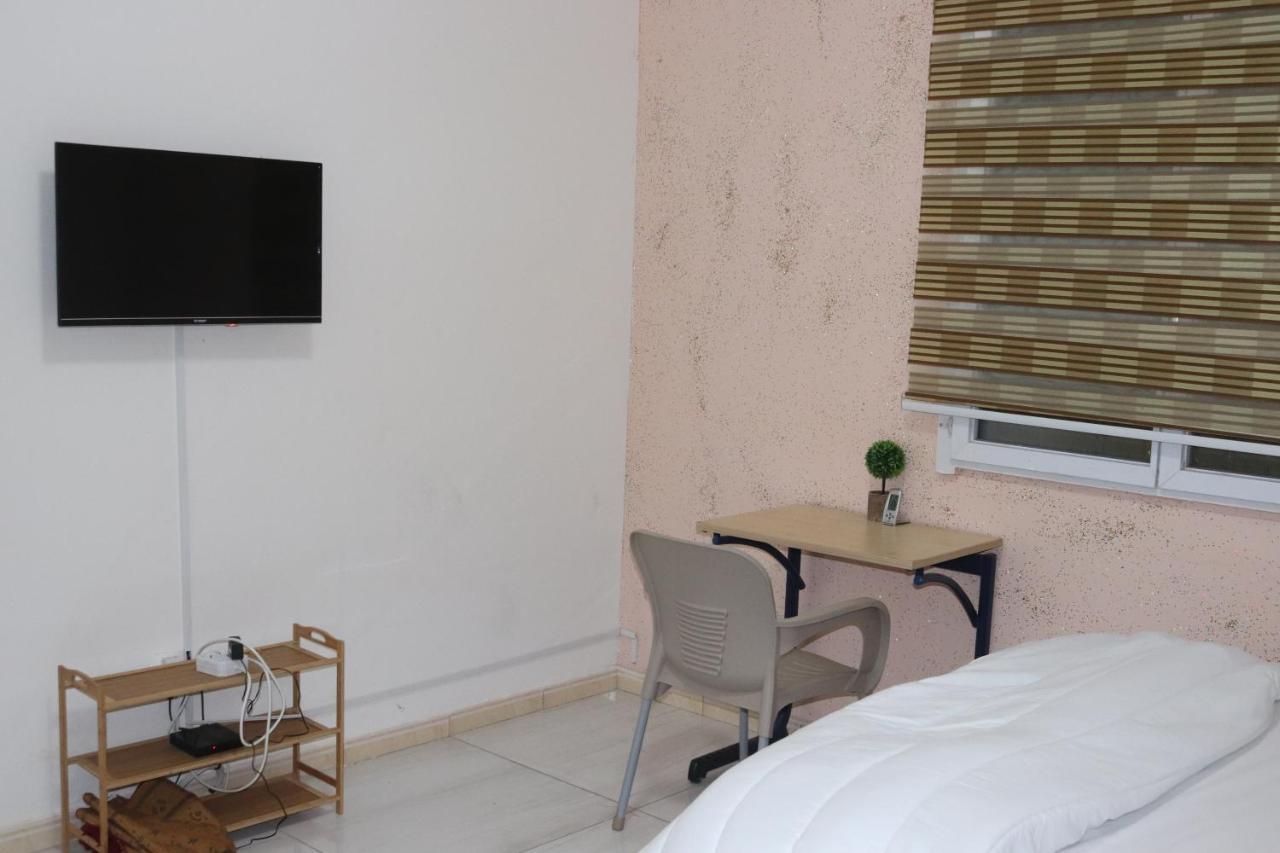 Residences Primis Thies - Appartements Et Chambres Extérieur photo